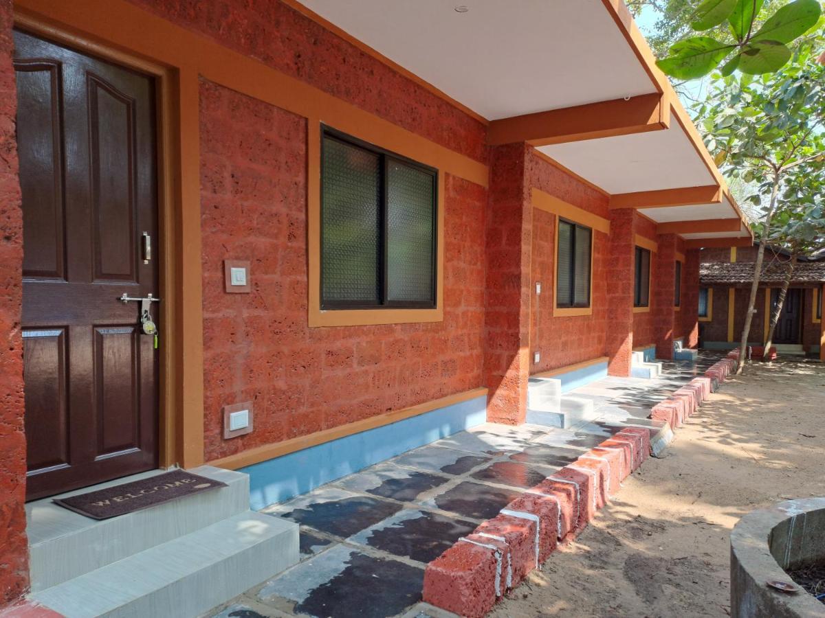Palm Beach Resort Kumta Exterior foto