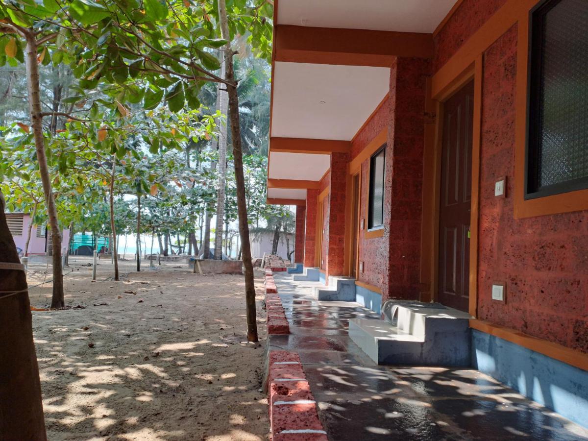 Palm Beach Resort Kumta Exterior foto