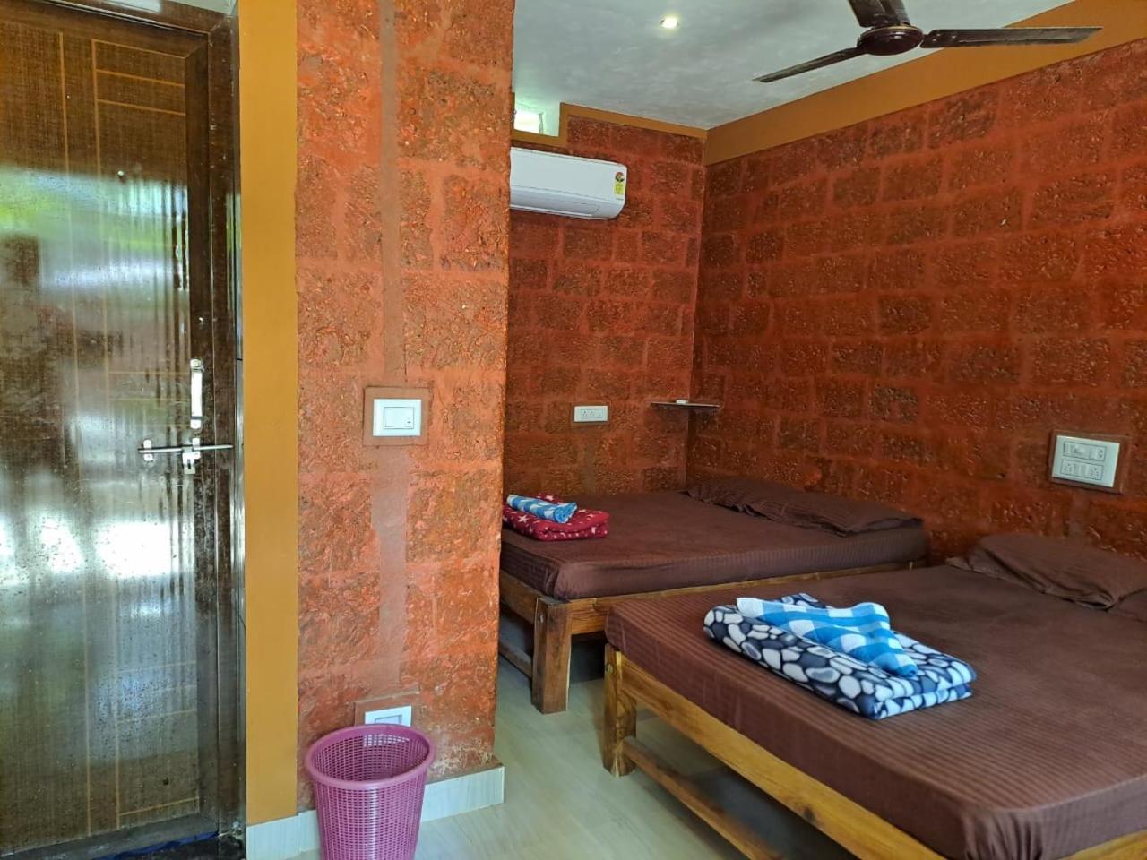 Palm Beach Resort Kumta Exterior foto